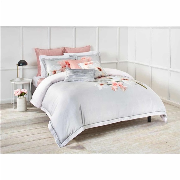 Ted Baker chatsworth Bloom king comforter and sham - Picture 2 of 7